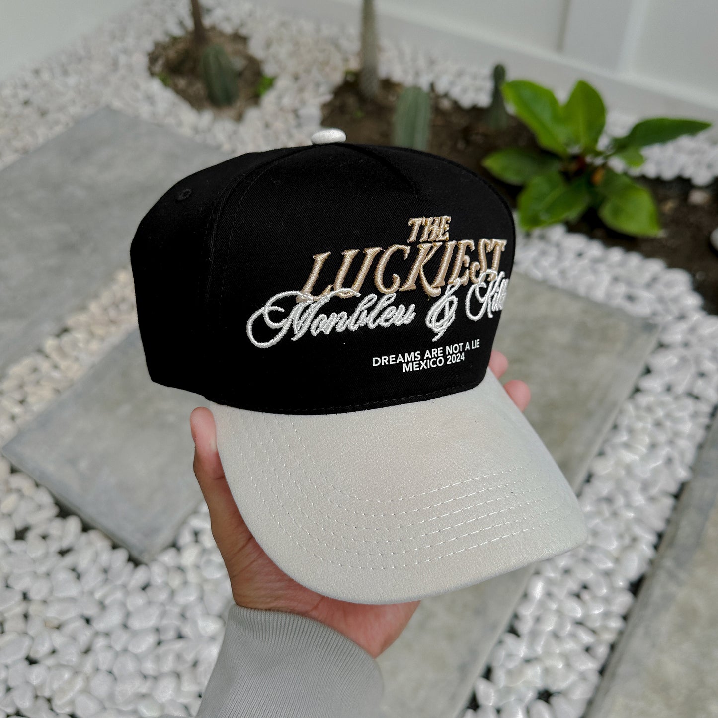 MONBLEU - Luckiest Dark Cap